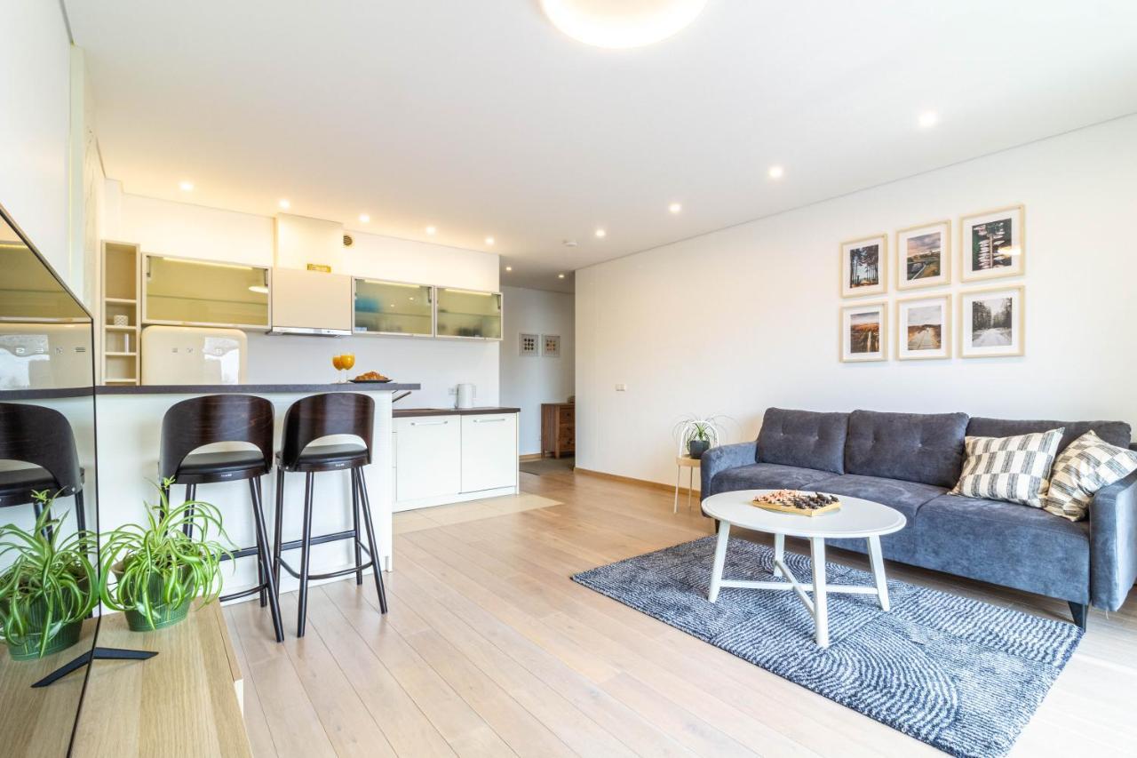 Cohost I Sunny Center Apt, Covered Parking, Balcony & Self Check-In Kaunas Exteriér fotografie