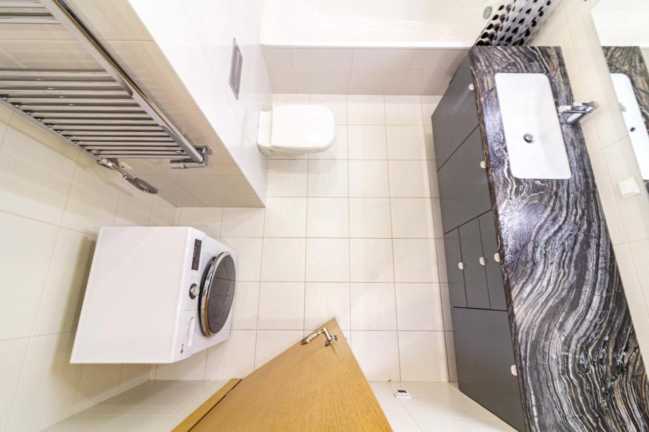 Cohost I Sunny Center Apt, Covered Parking, Balcony & Self Check-In Kaunas Exteriér fotografie