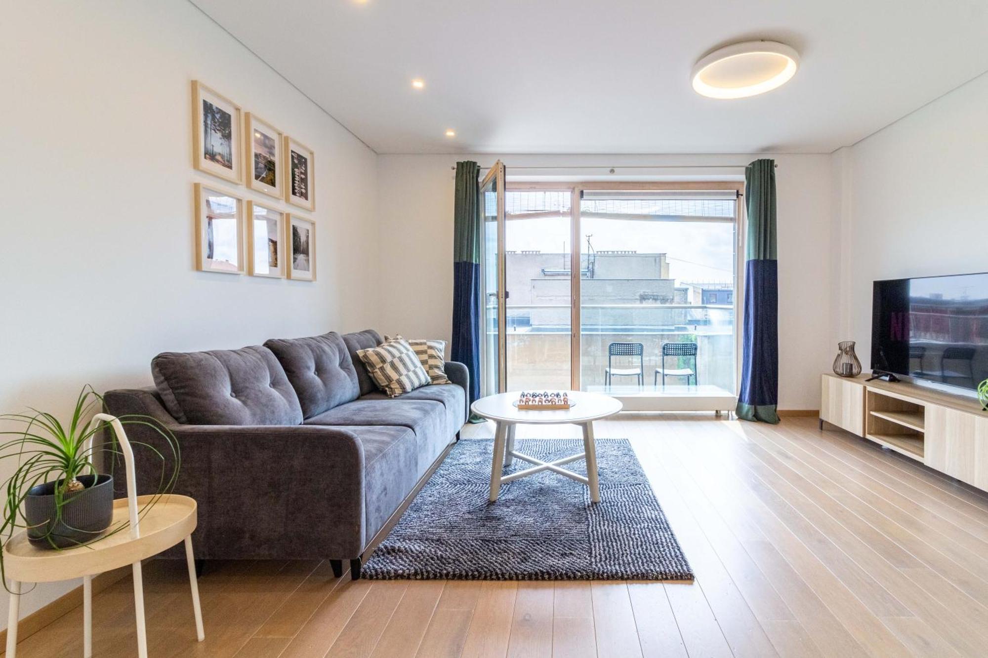 Cohost I Sunny Center Apt, Covered Parking, Balcony & Self Check-In Kaunas Exteriér fotografie